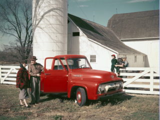 100 de ani de pick-up-uri Ford