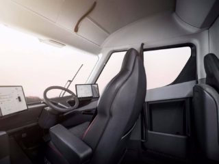 Camion electric Tesla